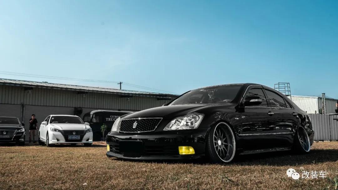 12代皇冠质感相当于现在的什么,最经典一款12代皇冠