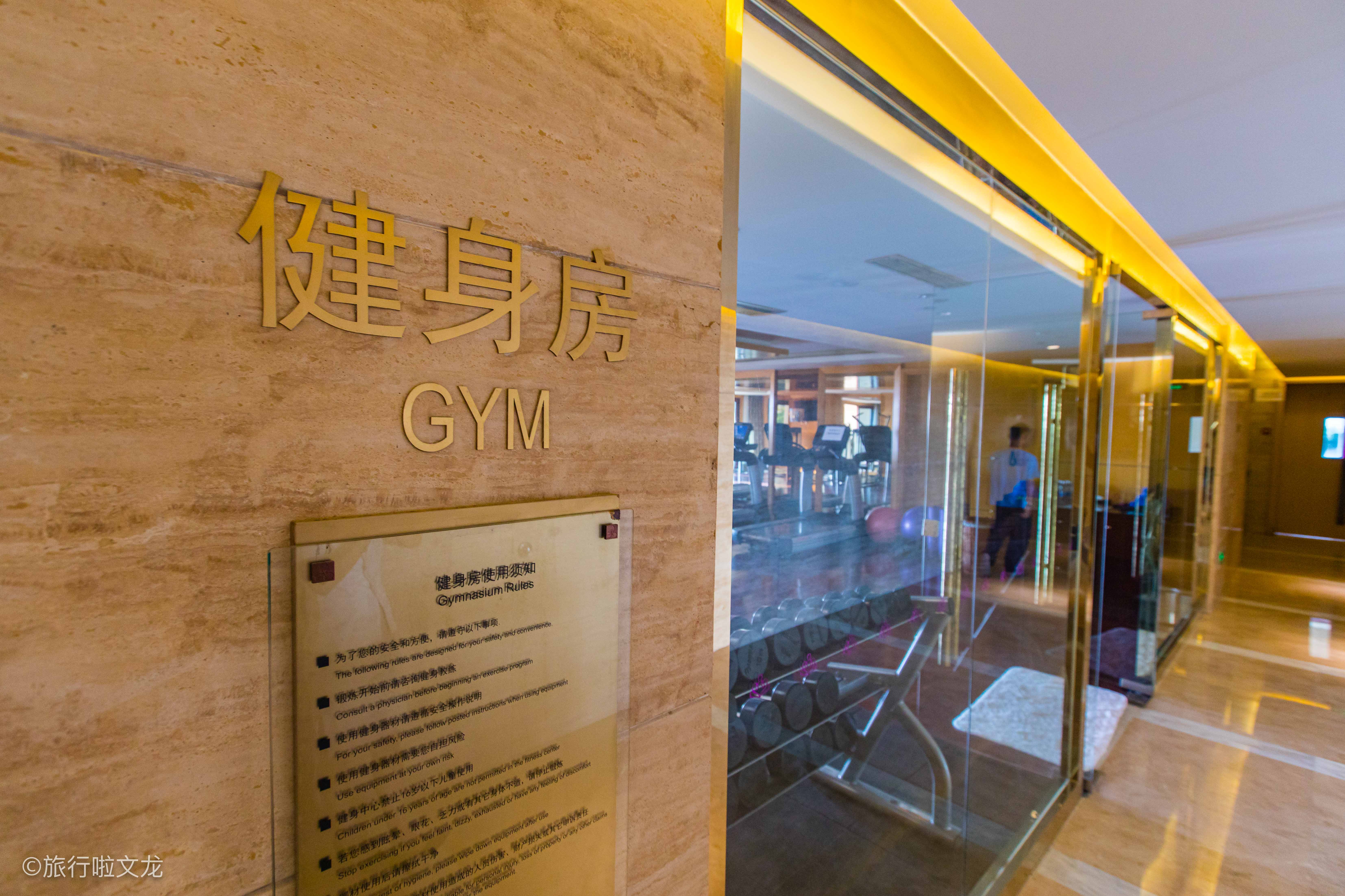 三亚离沙滩只有十米的酒店,三亚最值得推荐的三个酒店