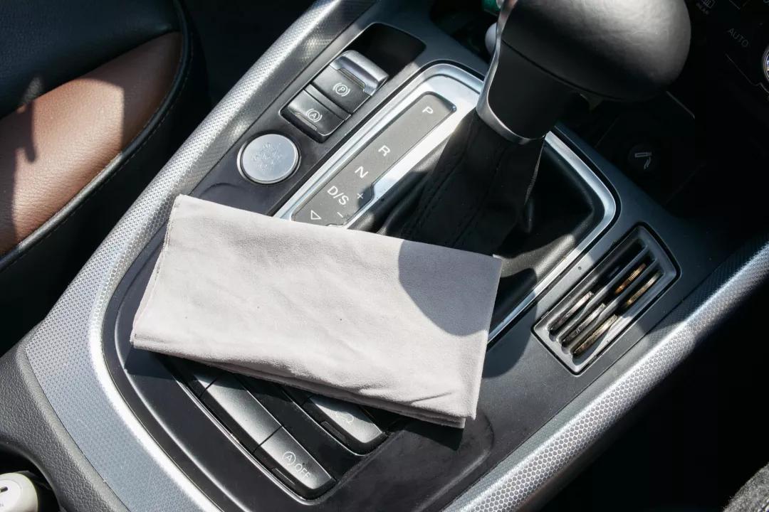 新车打蜡镀膜镀晶哪个最不伤车漆,4s店的镀膜能保持多久