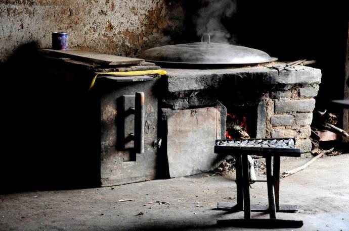 农家柴火灶小时候的回忆,难忘柴火饭