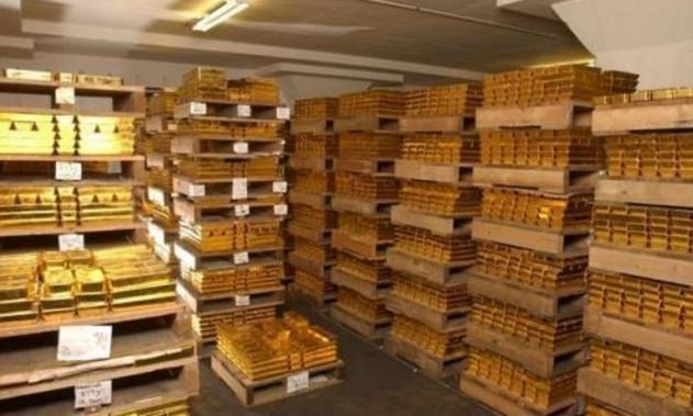 萨达姆三年在美军手里怎么度过,美军收缴的萨达姆的财富去哪里了