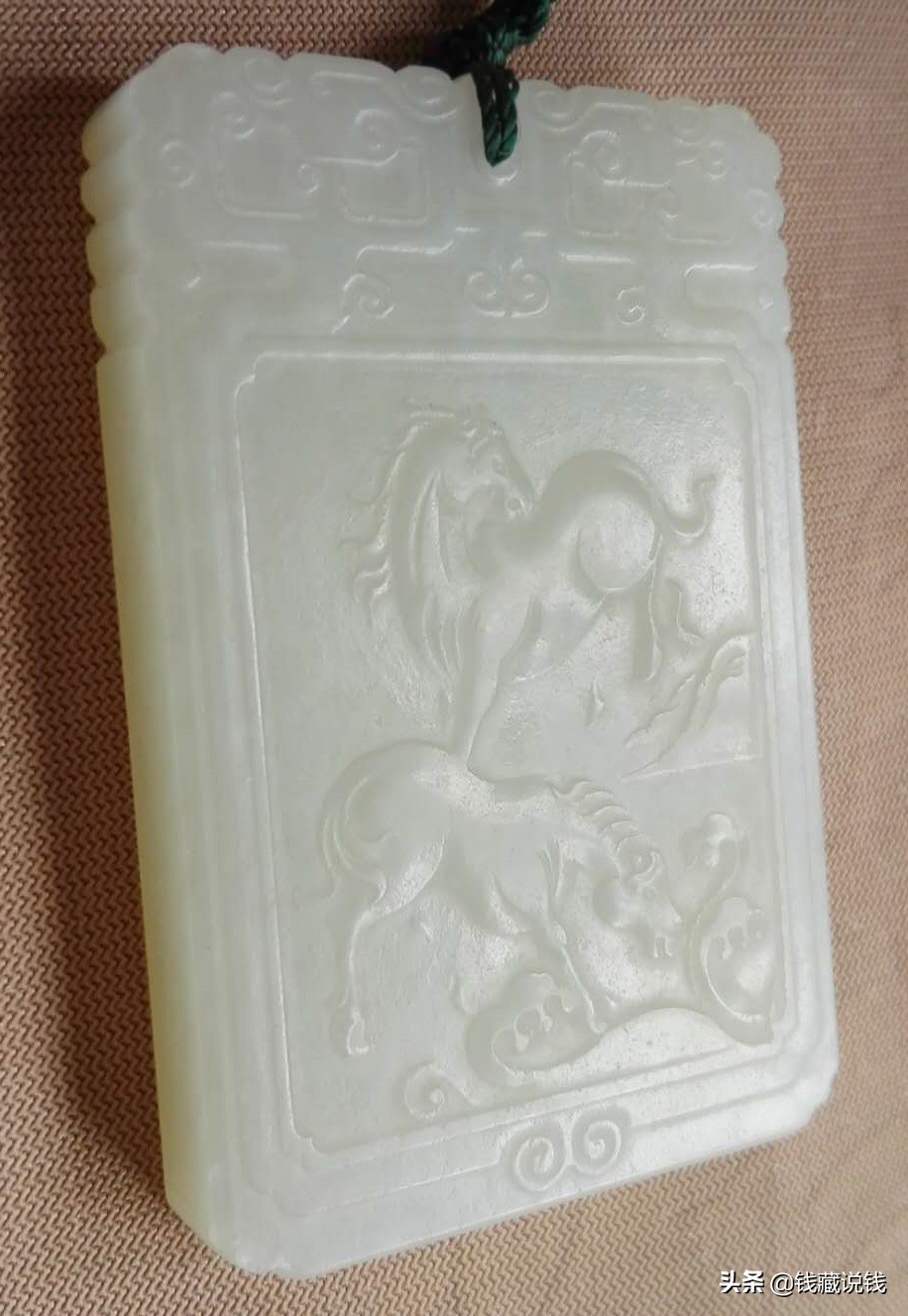 清代子冈玉牌与文珍玉牌有何不同,乾隆玉器鉴定方法