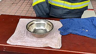 酒精的火焰怎么灭,酒精点燃的火怎么扑灭