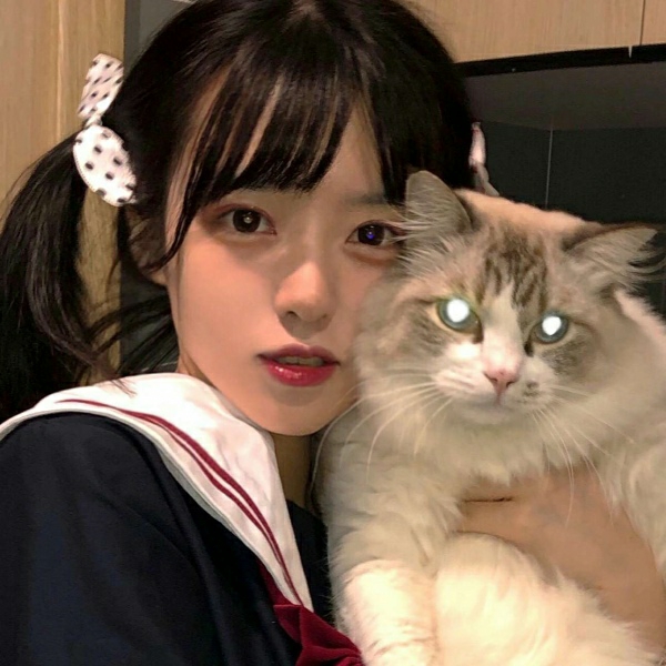 小清新闺蜜女头三人我想送你一个非常可爱的的礼物可是邮递员