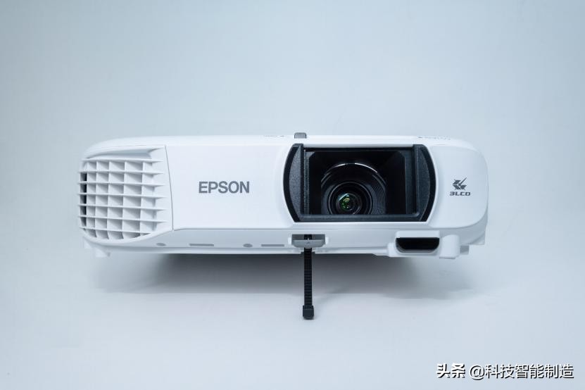 新手入门投影仪选lcd还是dlp,爱普生tw610投影效果