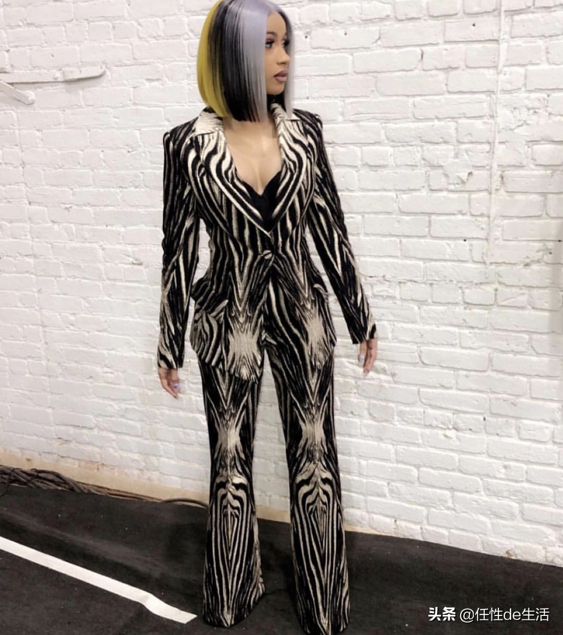 十大全球带货女王榜单，蕾哈娜居然才第九？