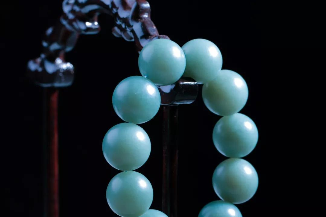 和田玉与戈壁羊脂玉有什么区别,疆沁和田玉