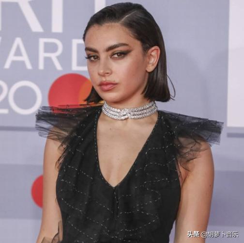 巨石强森确认感染新冠病毒,48岁的巨石强森感染新冠