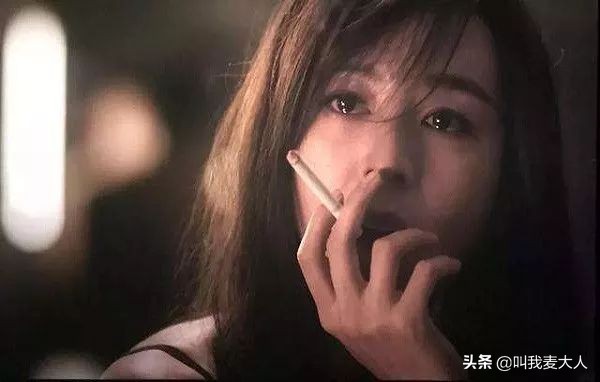 她是“女版陈冠希”，和多名大导演传绯闻，终被太太团联合封杀