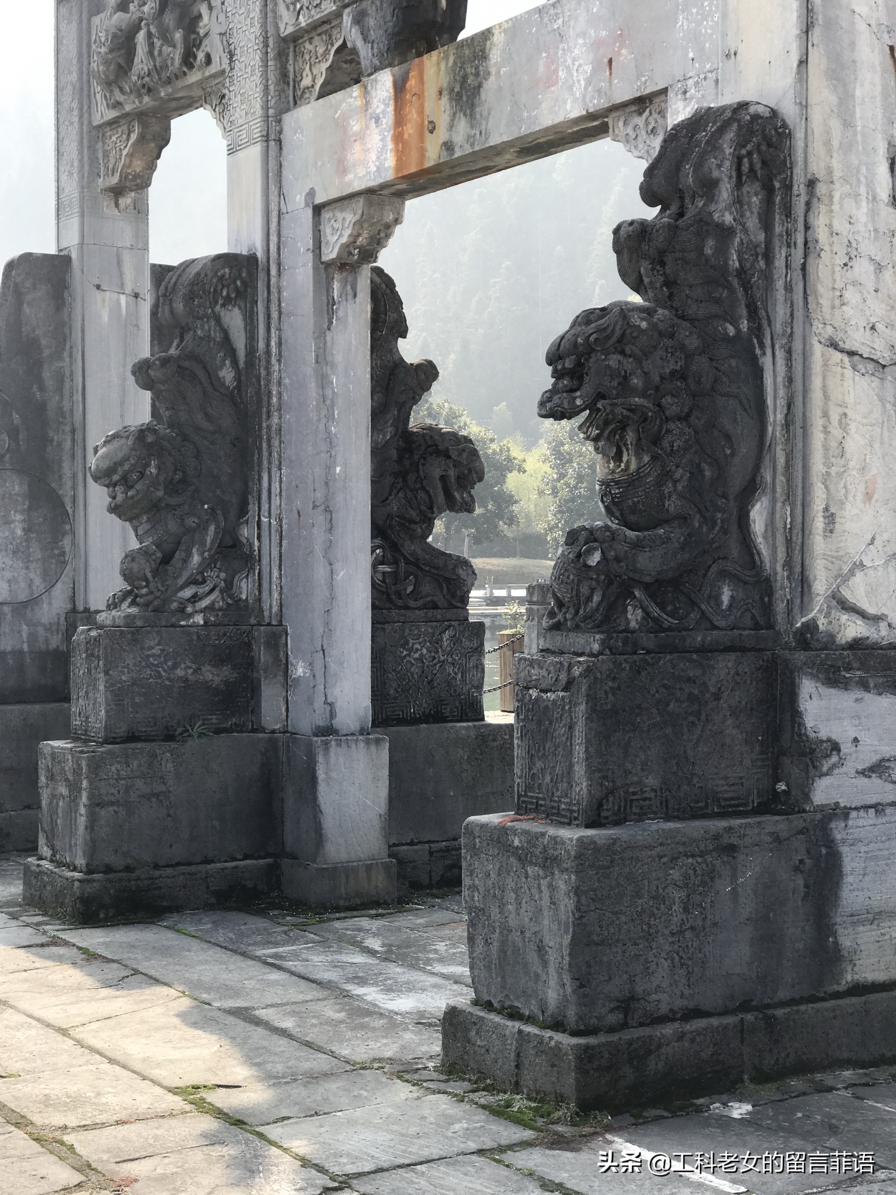 登黄山百步云梯,登黄山第一高峰