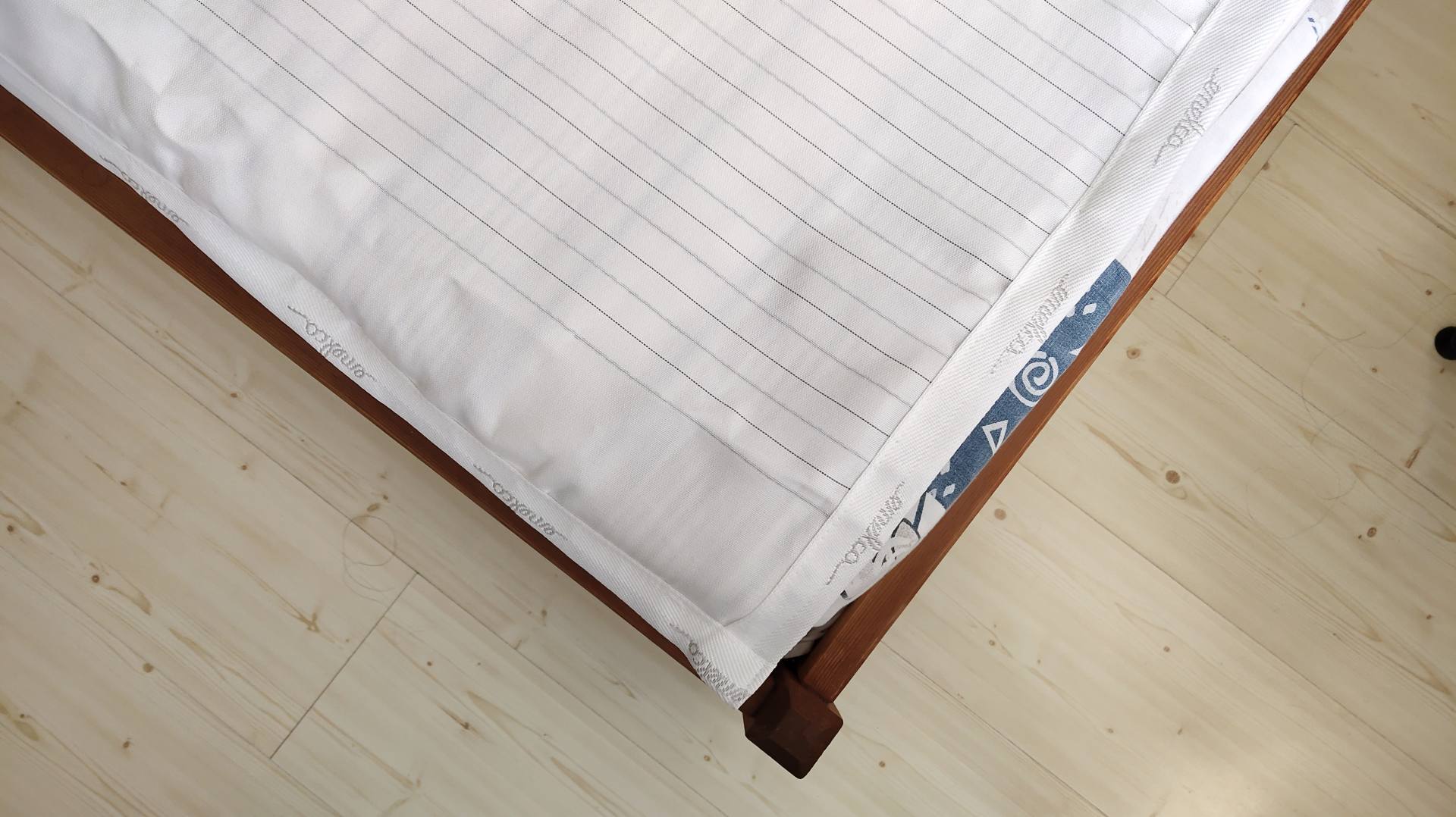 电热毯如何放在洗衣机里洗,可以拿到洗衣机洗的电热毯