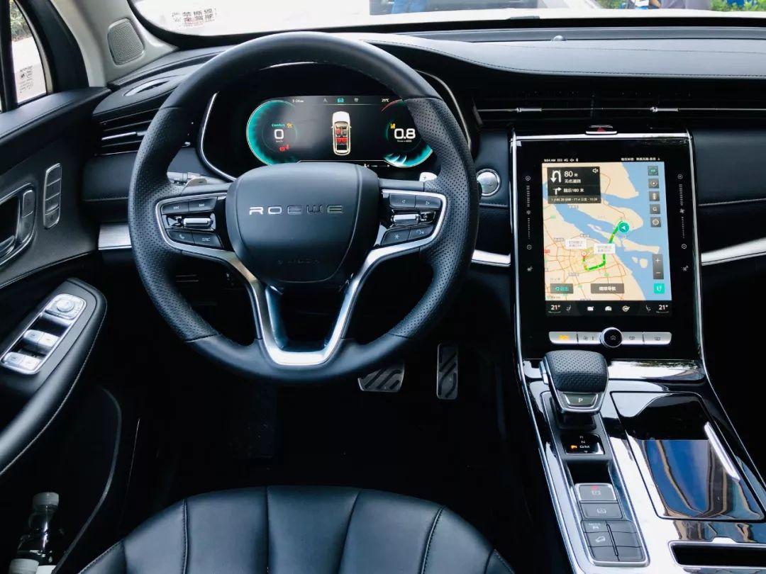 荣威rx5max1.5自动智能座舱豪华版,荣威rx5plus与荣威rx5max的区别