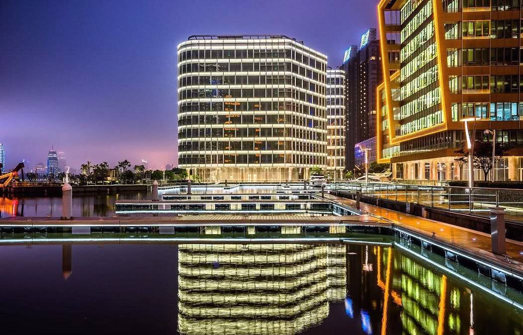 售楼处表演,买房被售楼人员当内行