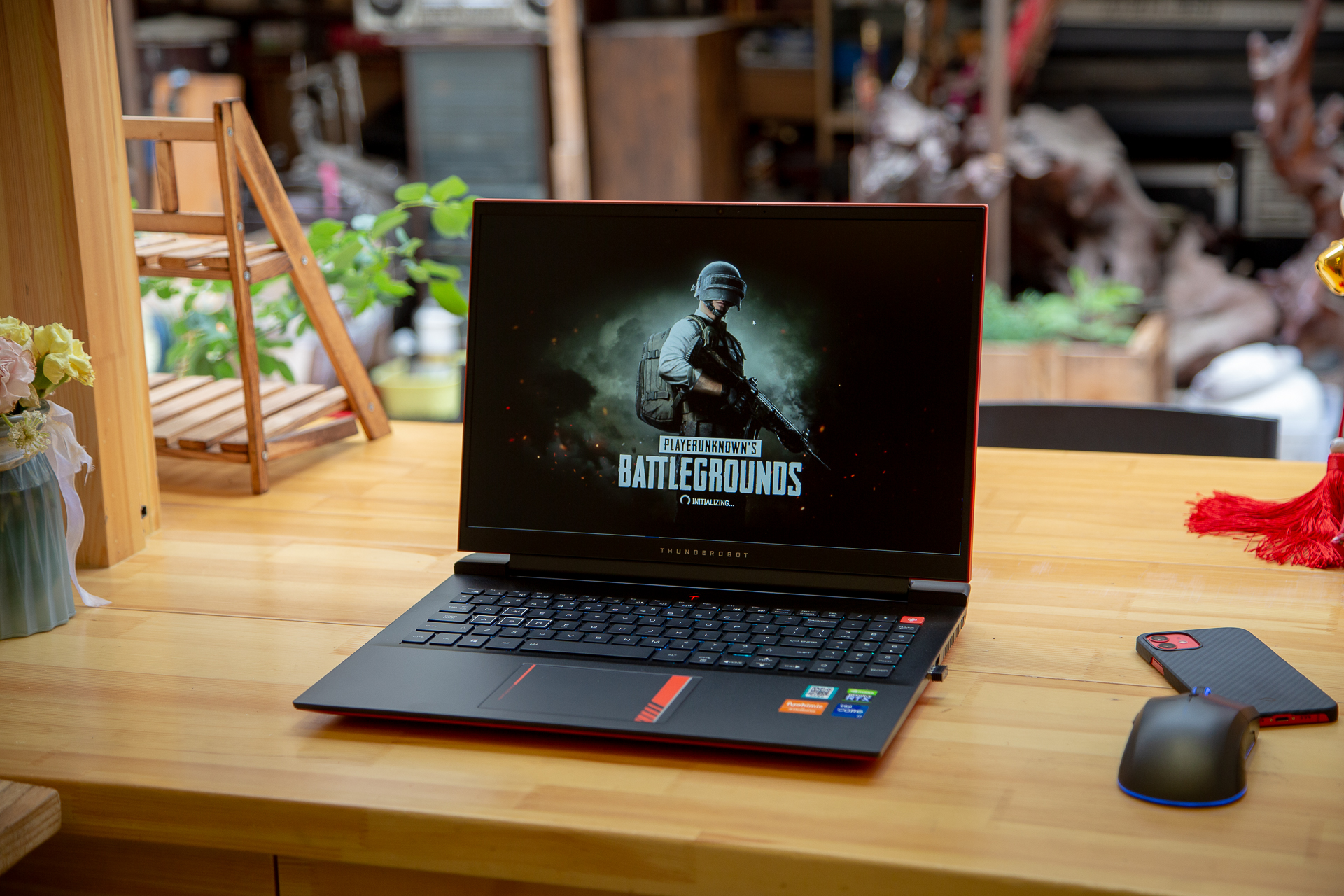 雷神zeror5800h和11800,雷神zero12700h3070ti测评