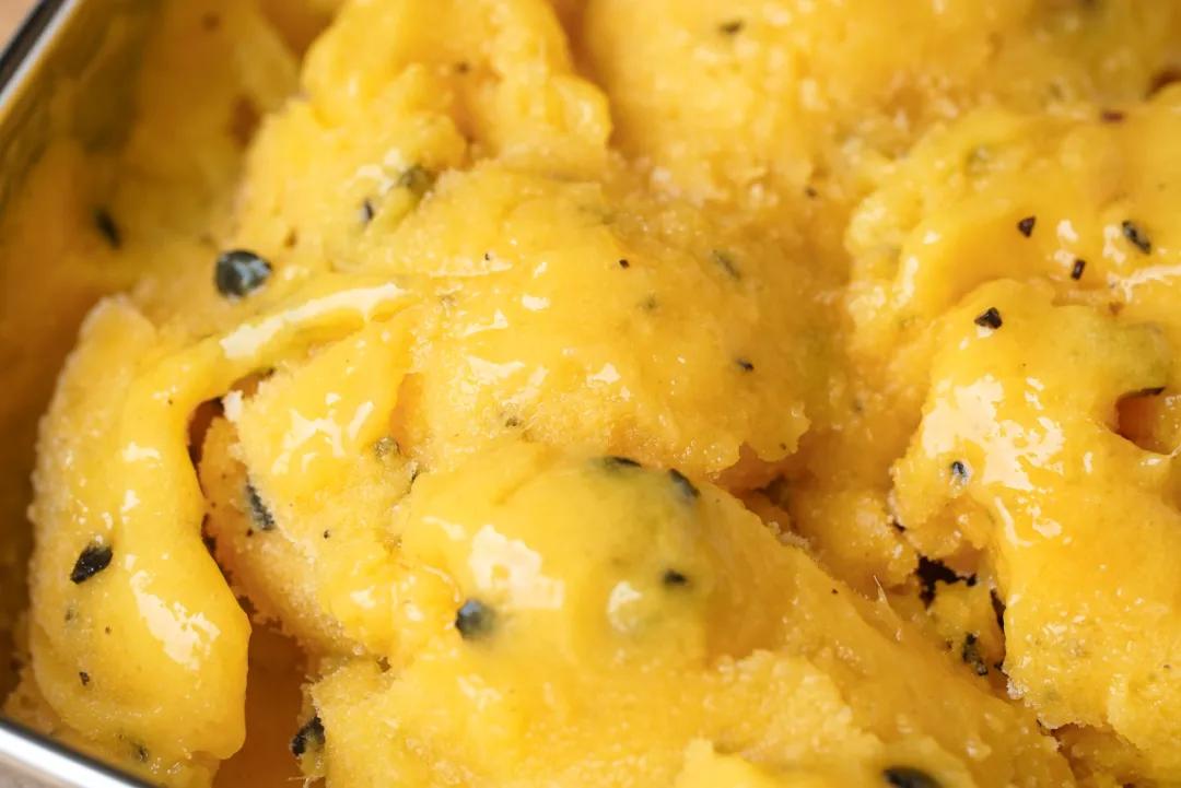 不加酸奶不加淡奶油的水果冰淇淋,不加牛奶只加奶油的原味冰淇淋