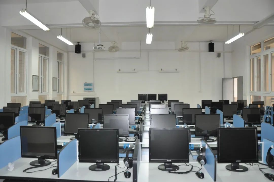 广州市白云中学,明德至善博学笃行广州高中