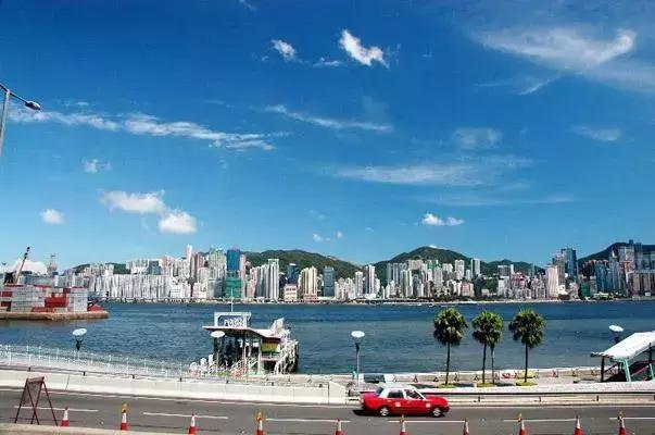 像彩色水果糖一样的香港，让人心动