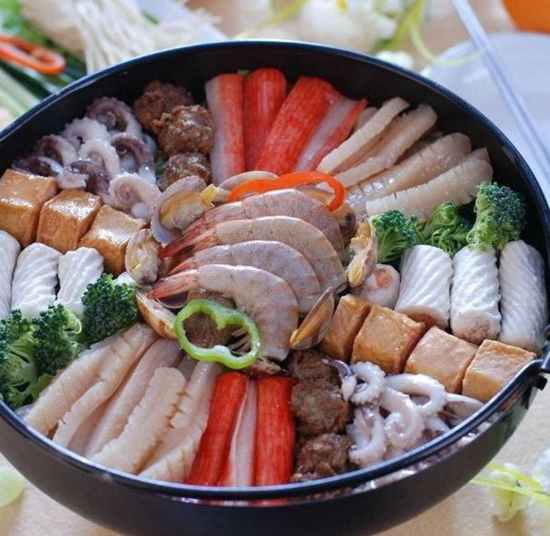 斥资3000万，历时90天，岛城1903美食街区，11月30日盛大开业！