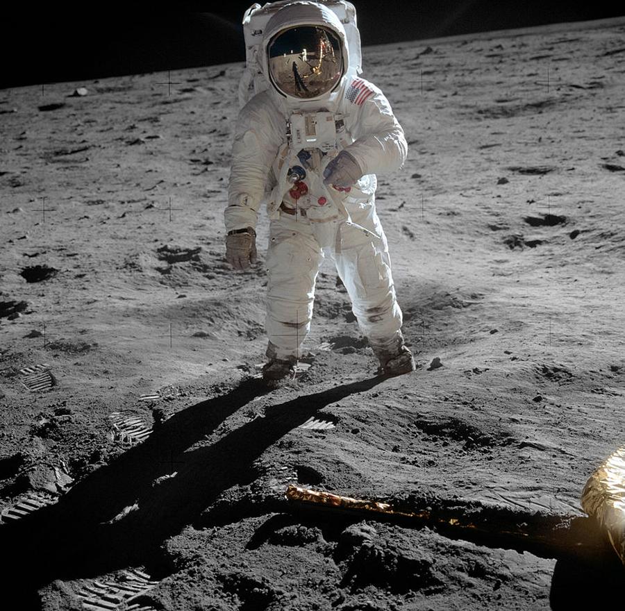 用天文望远镜看美国登月痕迹,国家望远镜是否看到了美国登月