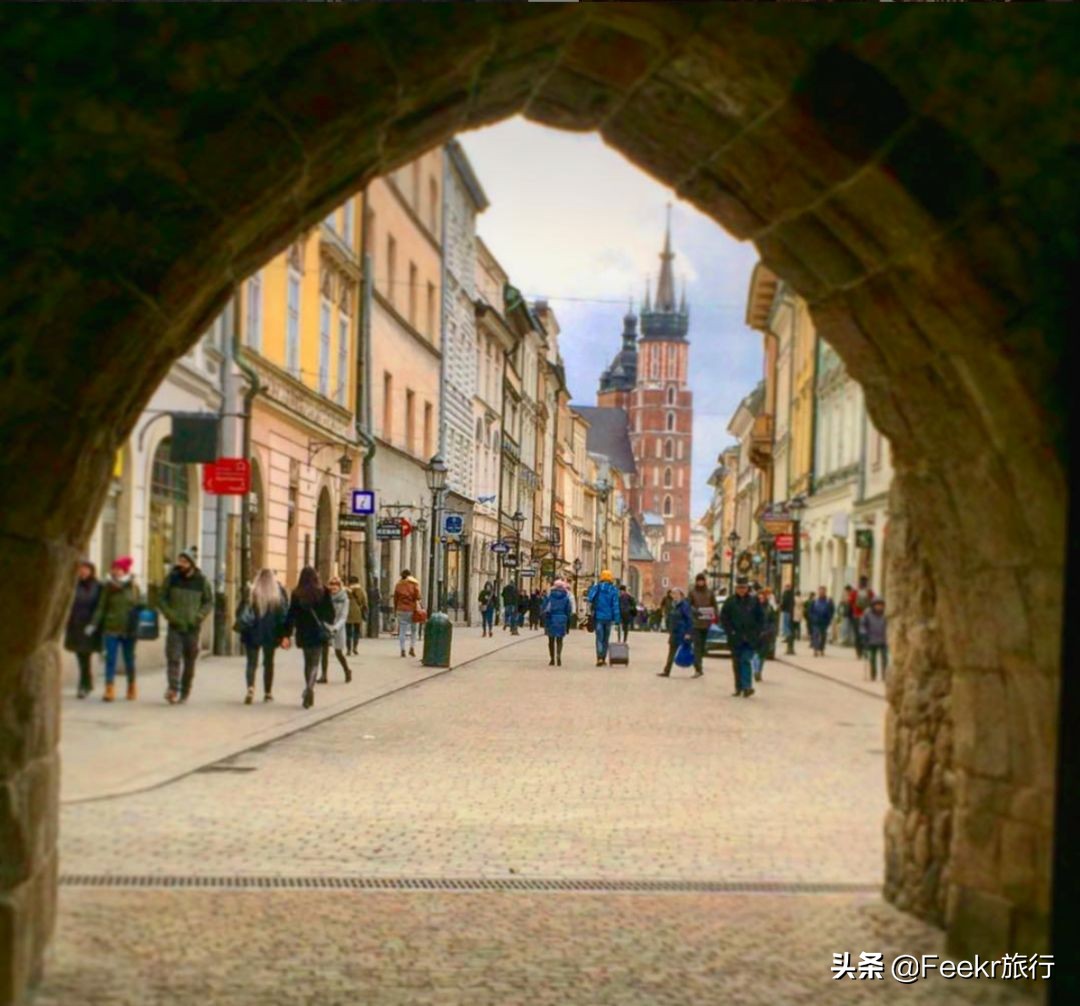 欧洲治安最好的国家,人均200+住8.8分五星酒店,还上了国内综艺