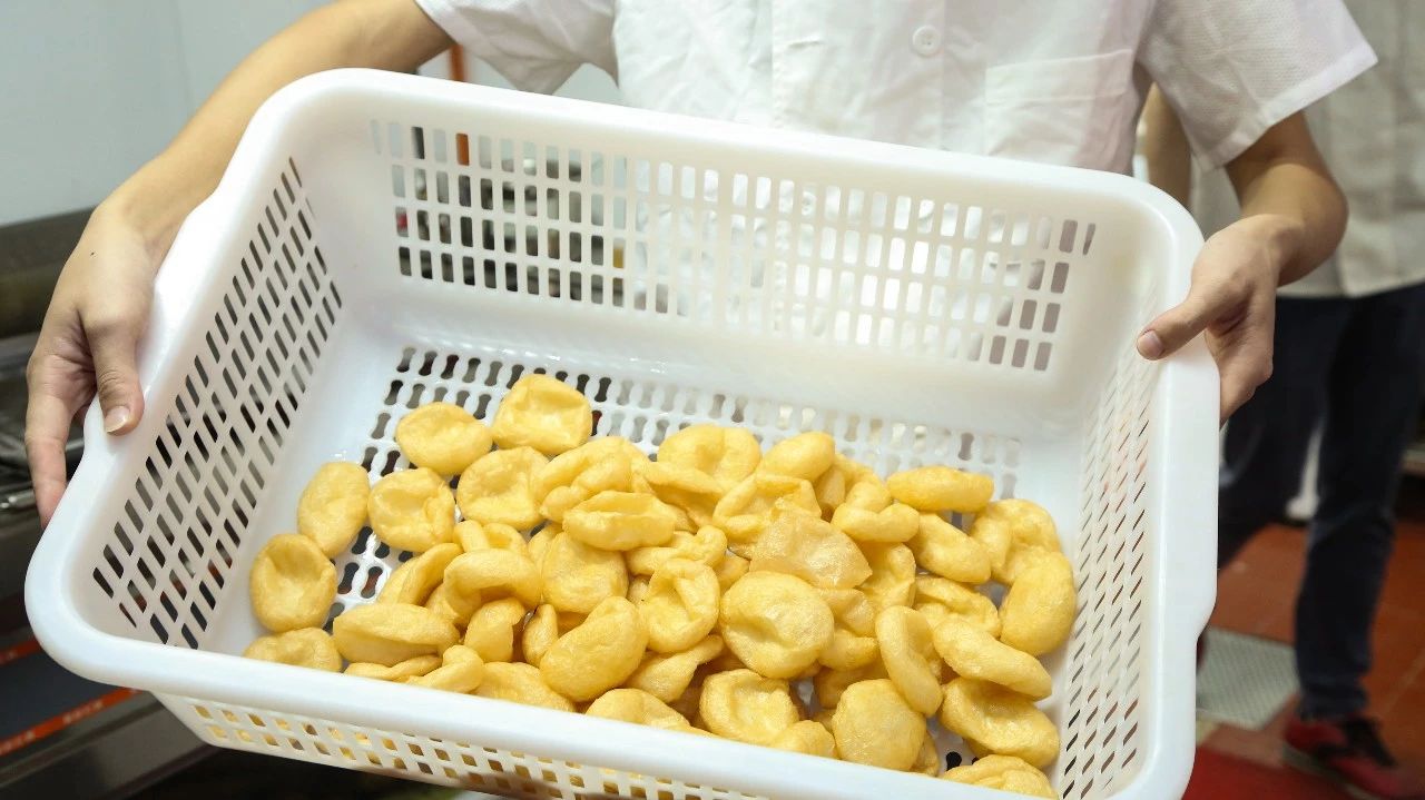 “凉飕飕”火锅来到深圳，清甜消暑！还有龟苓膏送~