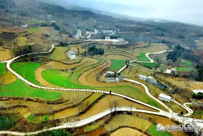 我叫成县，这是我2019年的自拍照