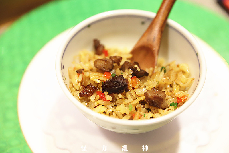 无边泳池、宝藏日料、马杀鸡，藏在湖滨南的星级酒店承包我一整天