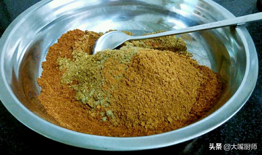 20斤香肠调料配方表,四十年代香肠的做法