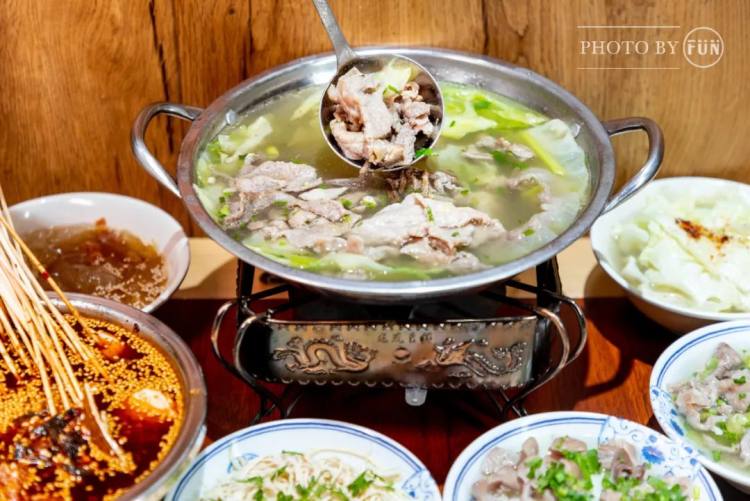 上海排队1000+的肖四女乐山跷脚牛肉终于来武汉啦