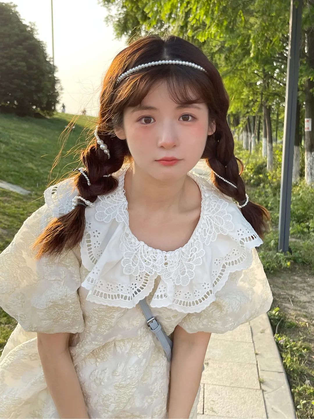 披着扎起来都好看的小个子发型,小个子发型150显高显气质广州