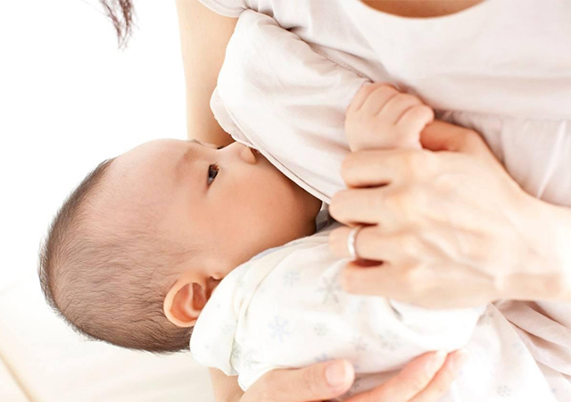 奶水少宝宝越吸越多吗,奶水少要不要追奶