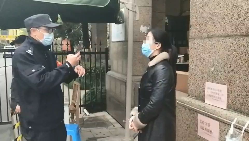 *码有**亮码，*码无**刷脸，5秒快速通过检查点，萧山疫战APP成为健康码的黄金搭档！