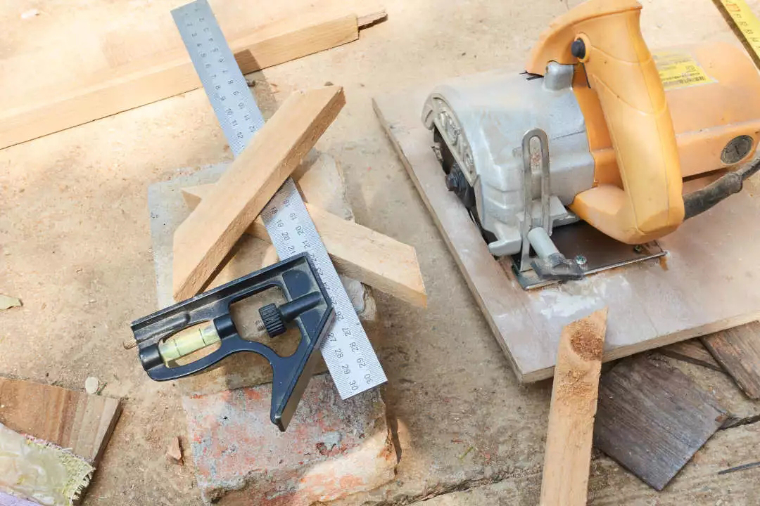 旧门框改造最简单方法,拆下来的门框废旧利用