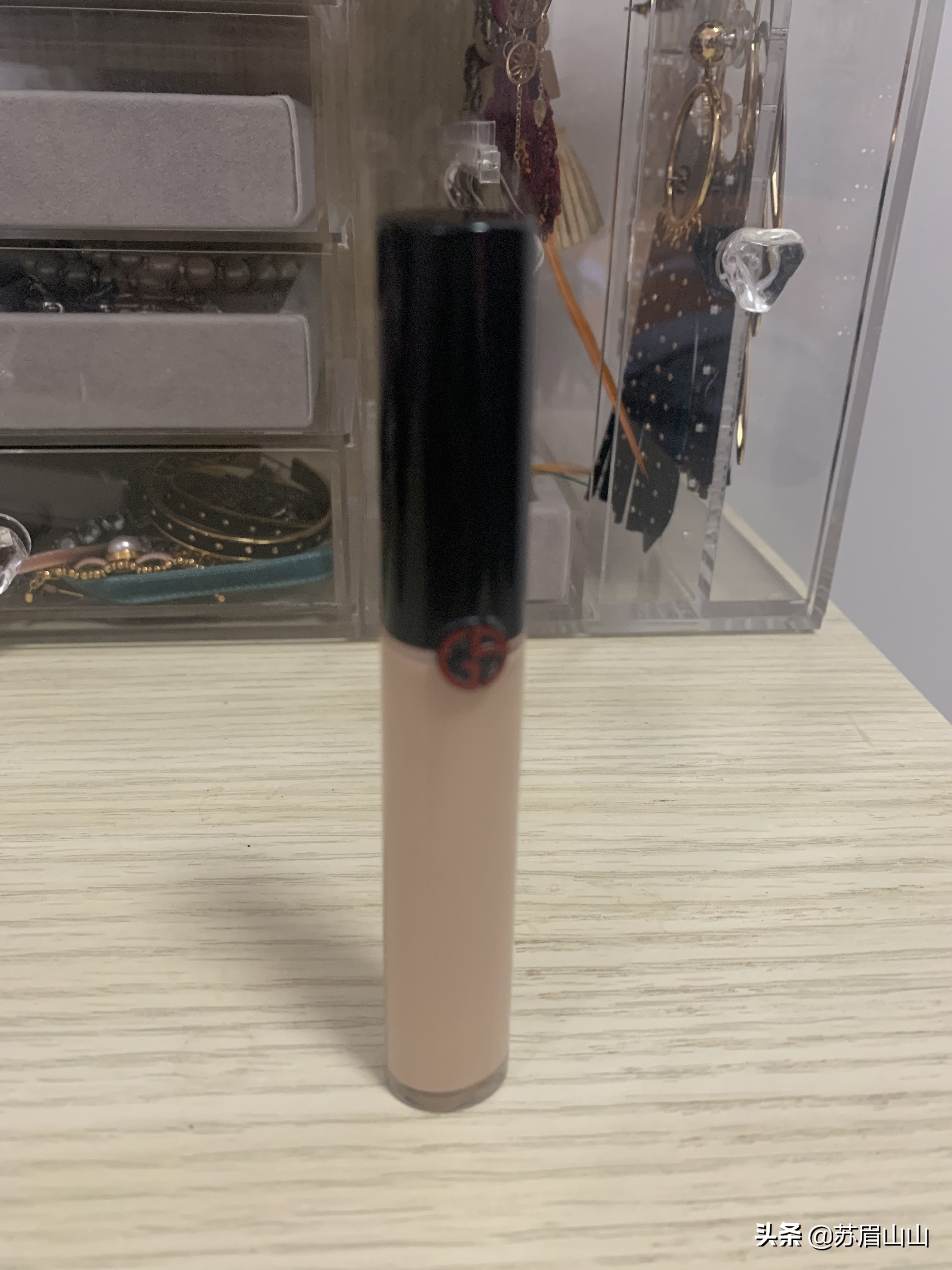 易烊千玺阿玛尼彩妆代言到期了吗,易烊千玺代言的香水阿玛尼多少钱