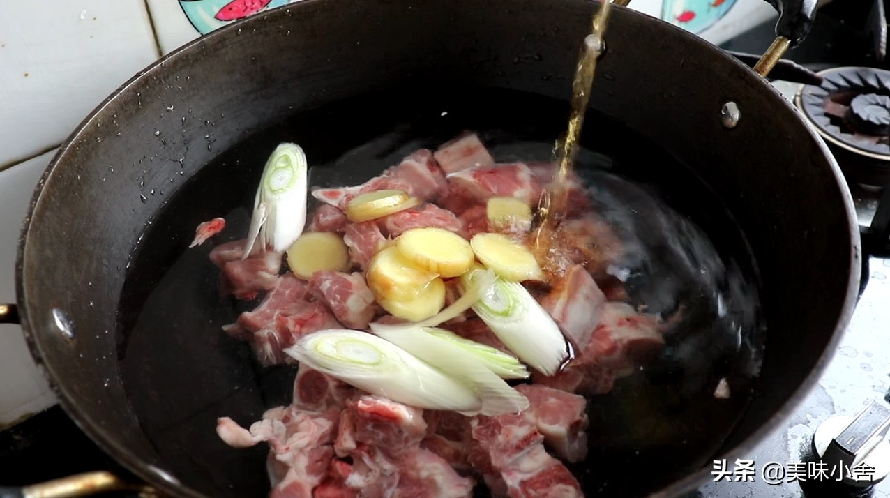 排骨这样做特别的入味好吃,排骨怎么做才最好吃简单做法