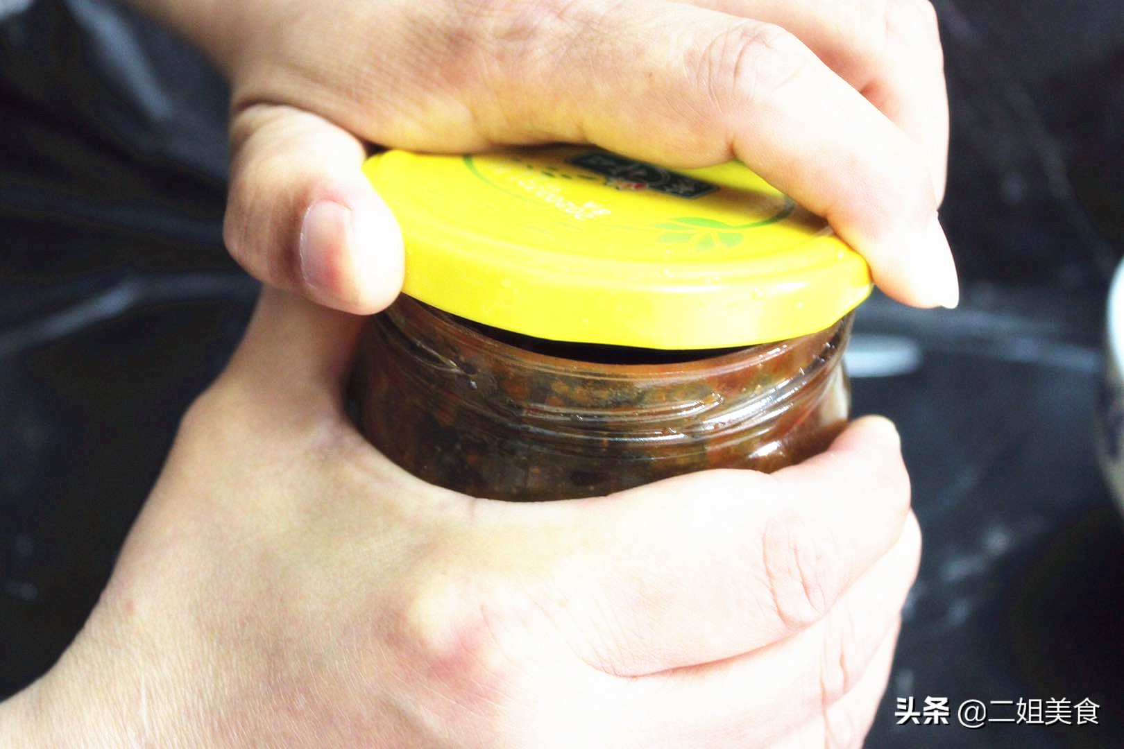 怎么开罐头又快又好,如何快速开罐头的盖子