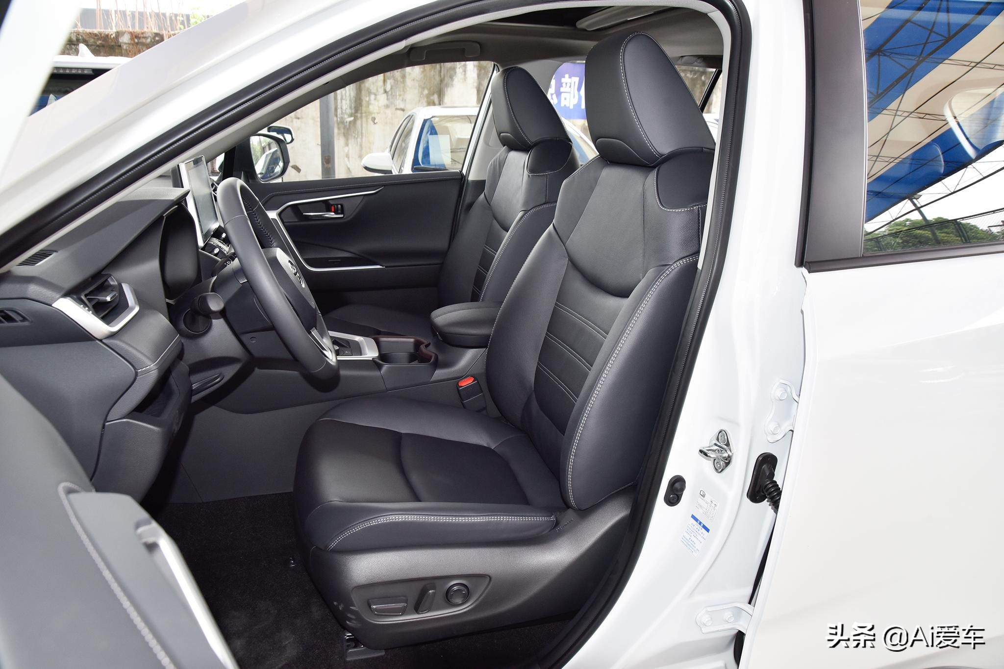 比丰田大的suv,比丰田荣放性价比高的suv