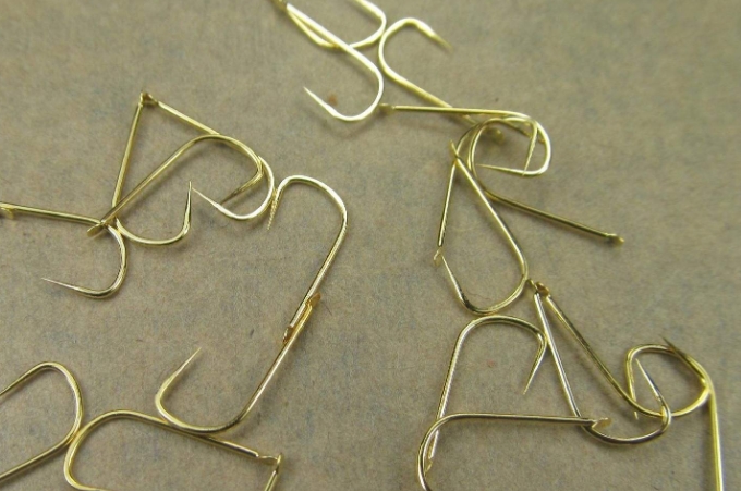 鱼钩选择技巧,鱼钩的选择和钓鱼技巧图解