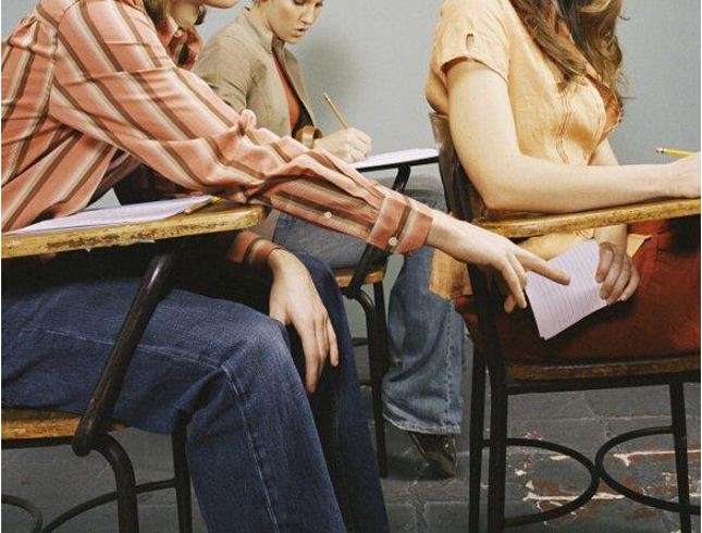 小孩考试作弊家长要给老师道歉,学生考试作弊被抓家长这样做