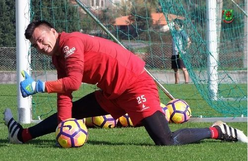 与*疆新**足球旅欧第一人叶尔杰提谈职业足球——梦想为国征战