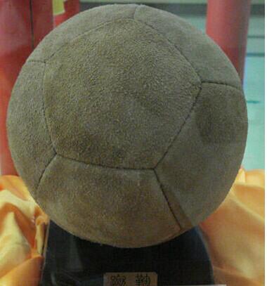 古代足球蹴鞠的兴衰史,蹴鞠传承千年的中国足球