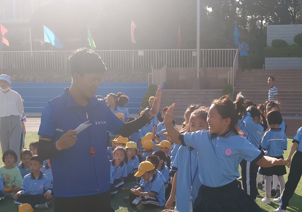 小学生区长杯足球比赛,双流区五星小学趣味足球比赛
