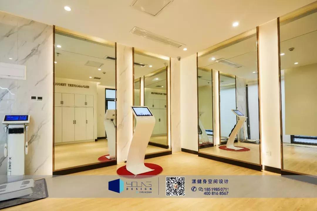 听说在CF成都大会上,漾设计上映了“获奖者联盟”?!