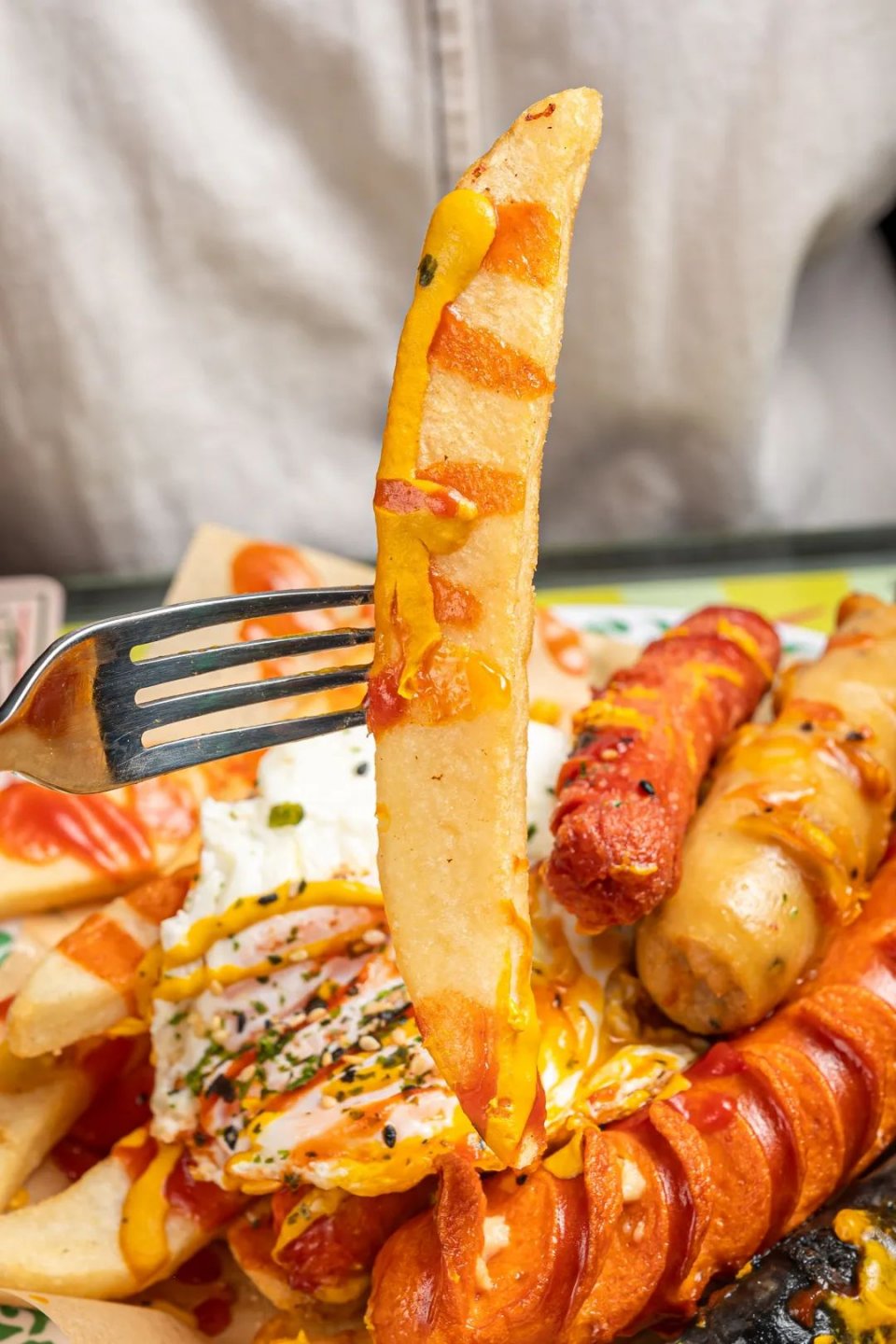 使徒行者同款冰室，现点现拉港奶，先抽盲盒才能喝