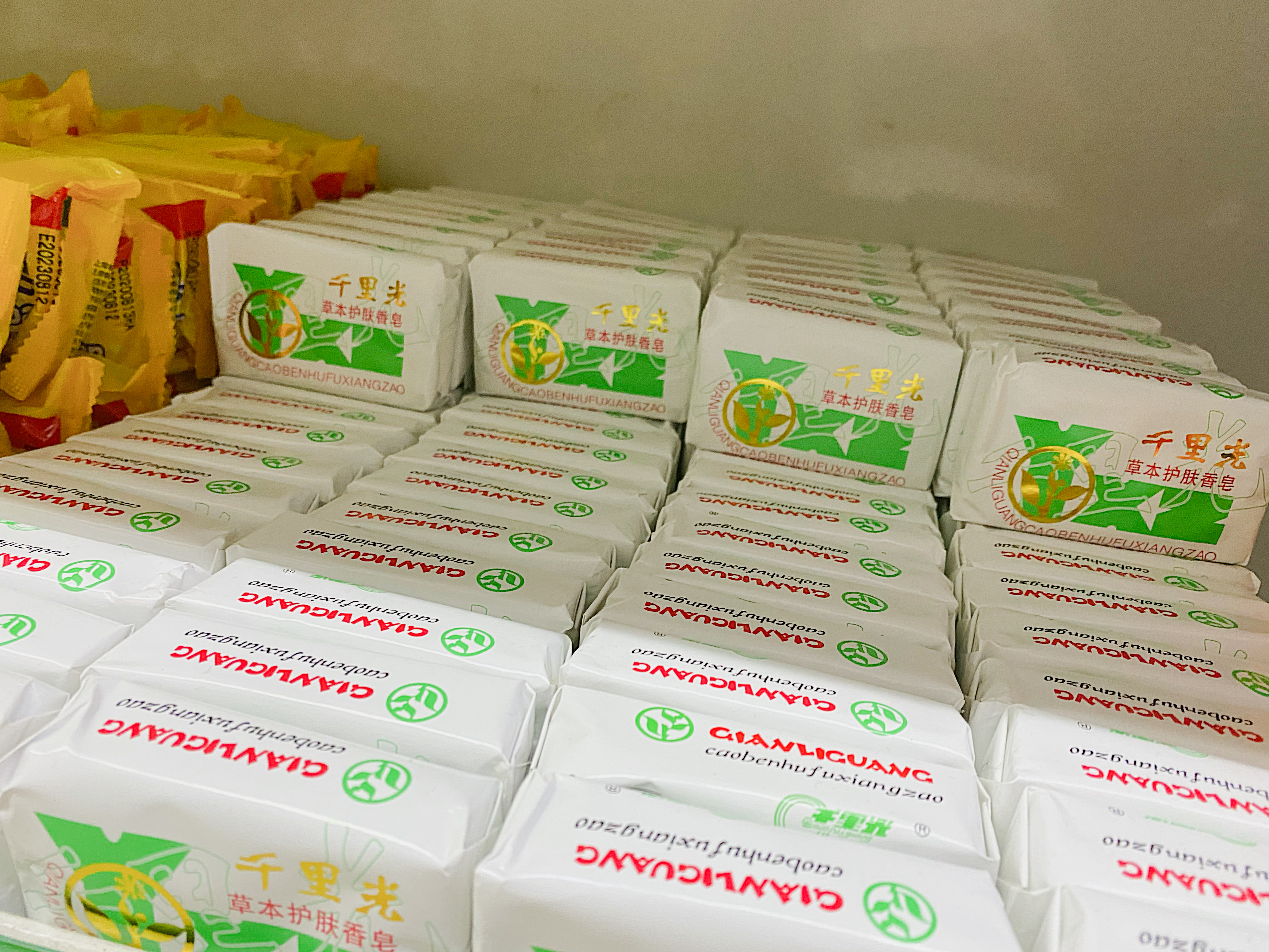 逛义乌小超市，发现4款“老香皂”，几块钱买一堆，真香