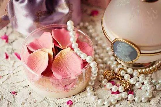 谁家腮红性价比高,腮红推荐平价10元