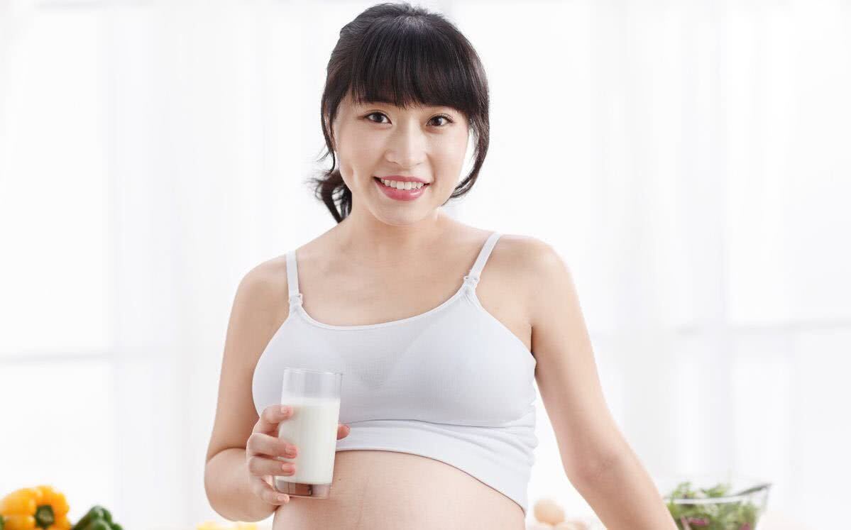 羊水提前破了咋办,双胞胎怎么样才能让羊水提前破