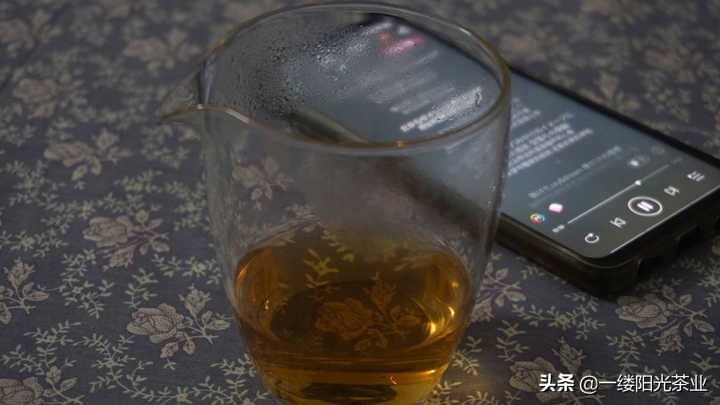晚上喝什么茶不影响睡眠和身体,晚上喝单枞茶影响睡眠吗