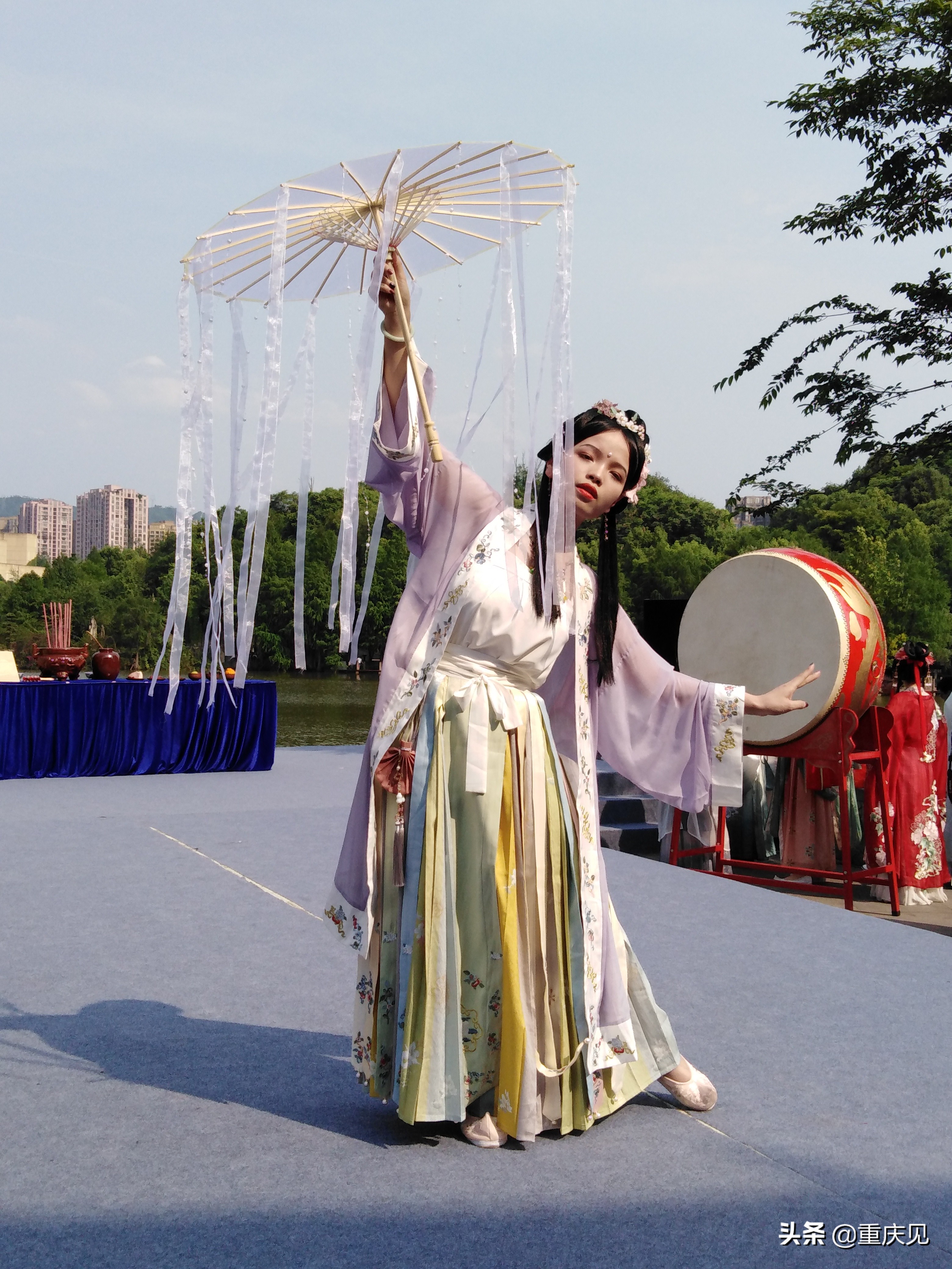 璧山春夏｜带TA去秀湖水街，赴一场时空之约，汉服国潮，衣袂飘飘