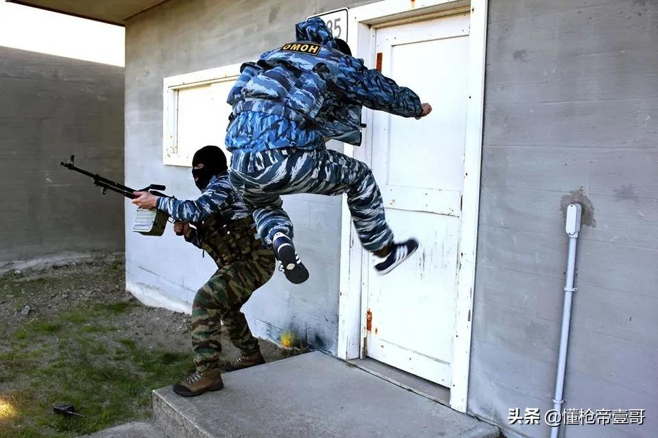 怎样辨别阿迪外套的真假,阿迪运动服怎么辨别真假